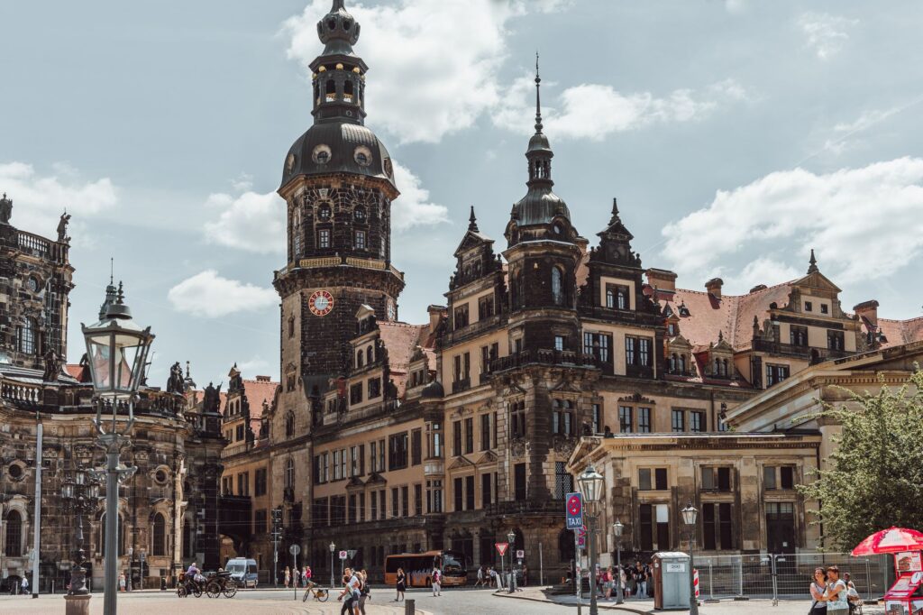 Anwalt für Selbstanzeige wegen Steuerhinterziehung in Dresden 1 Anwalt für Selbstanzeige wegen Steuerhinterziehung in Dresden