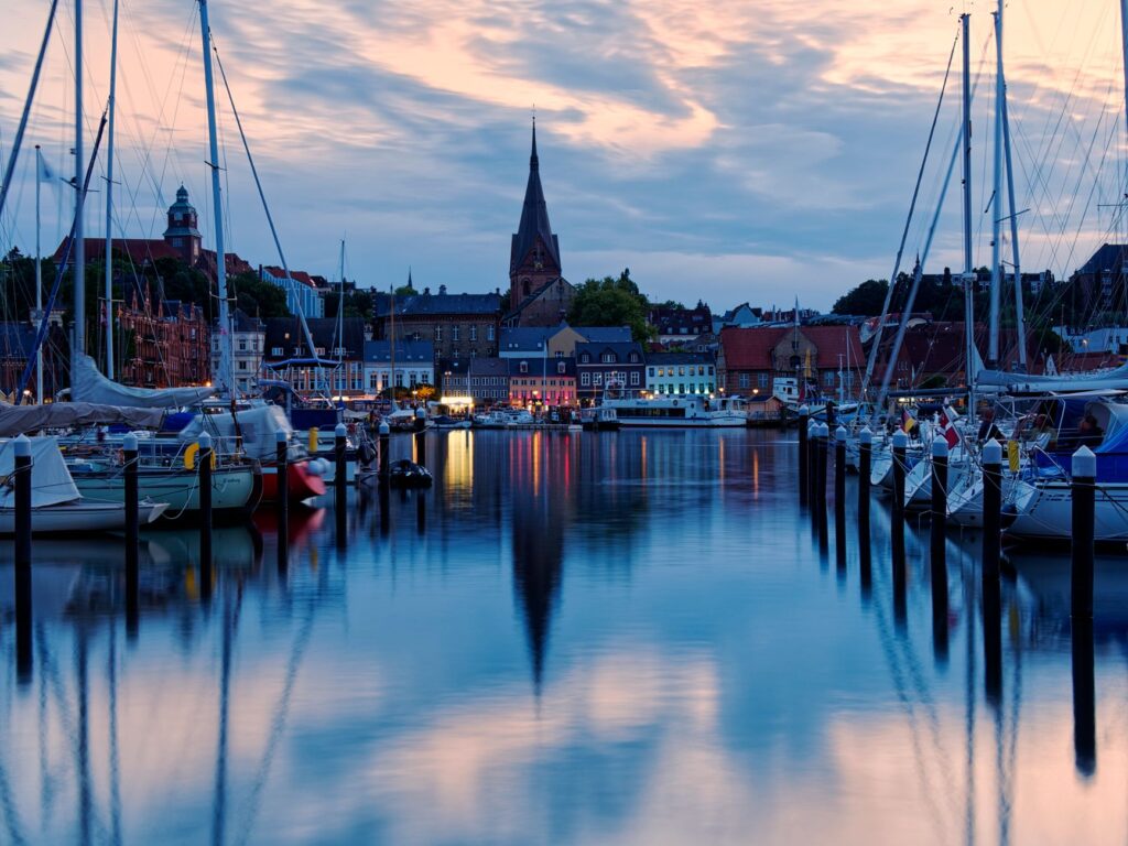 Anwalt für Steuerrecht in Flensburg: Kontakt und Kanzleien