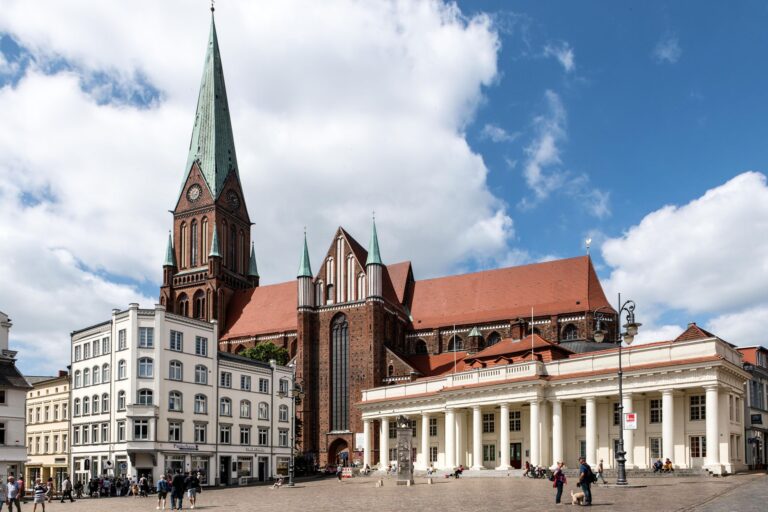 Fachanwalt für Steuerrecht in Schwerin – Steuerrecht in Anwalt für Steuerrecht in Schwerin: Kanzleien und Kontakt